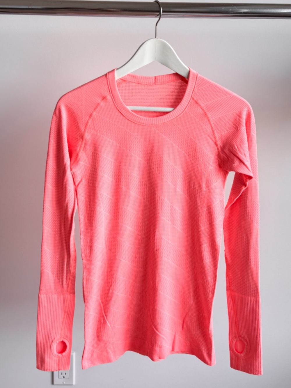 Lululemon Swiftly Tech Long Sleeve 2.0 Neon Pink Coral Size 6 Workout